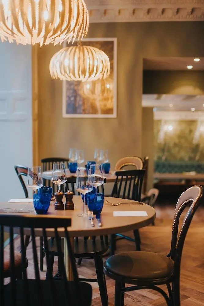 Fraser Suites Edinburgh 4*,