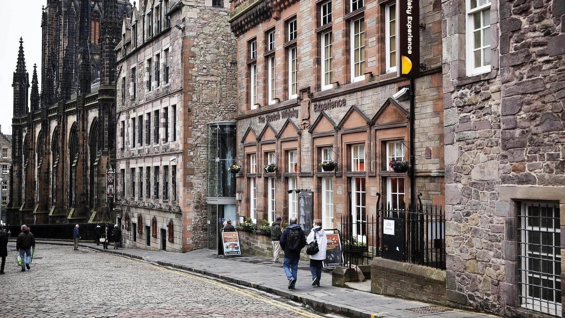 Fraser Suites Edinburgh 4*,