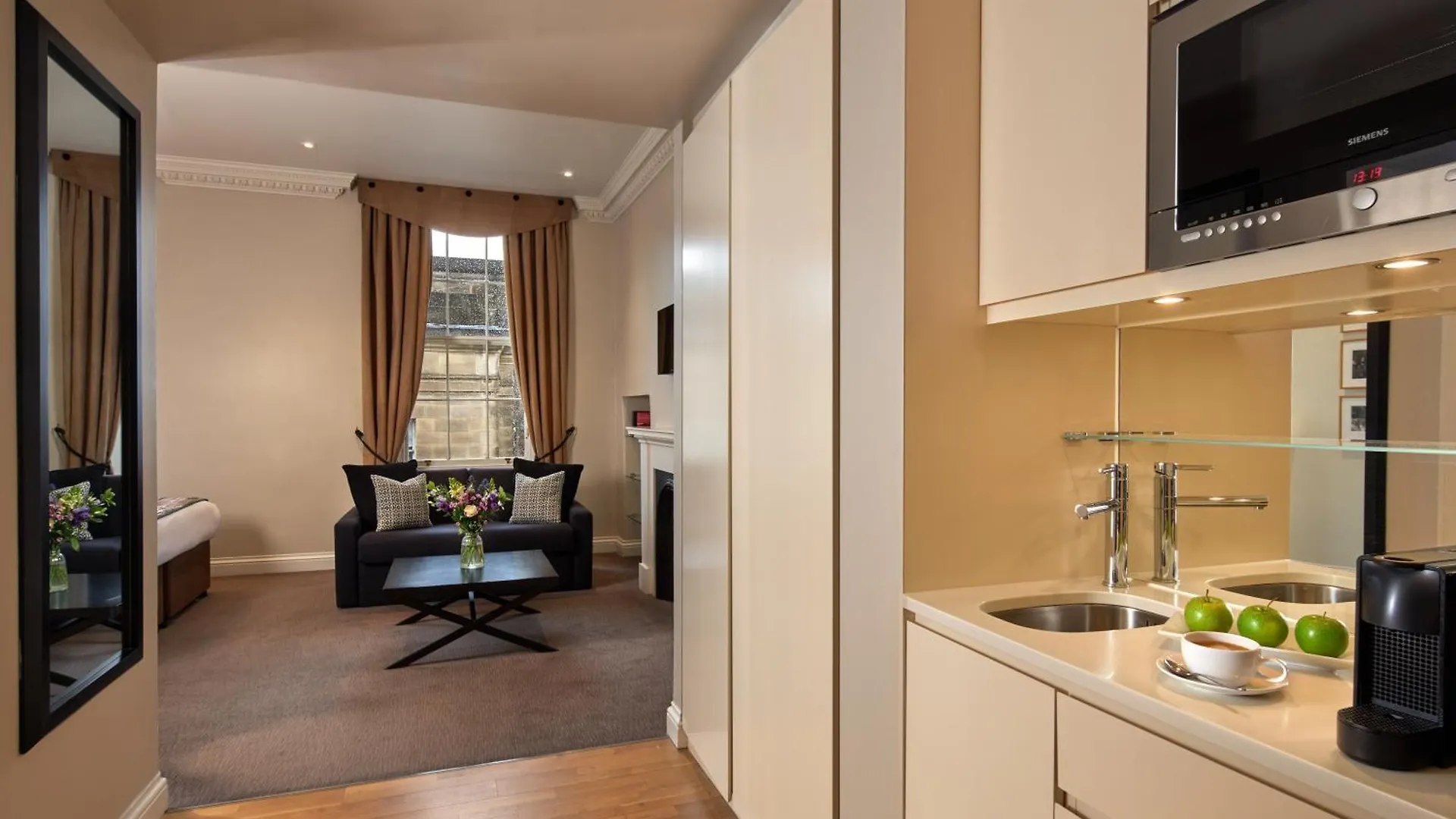 **** Hotell Fraser Suites Edinburg Storbritannien